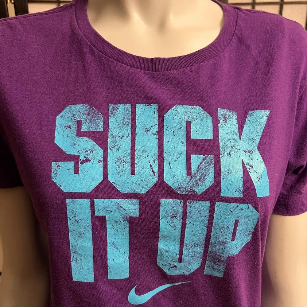 NIKE Women’s Graphic Crewneck Short Sleeve Tee - Picture 2 of 6